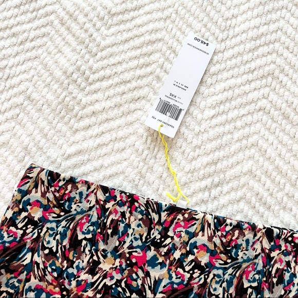 BCBGENERATION Party Multi Print Mini Skirt in size XXS - Picture 4 of 4